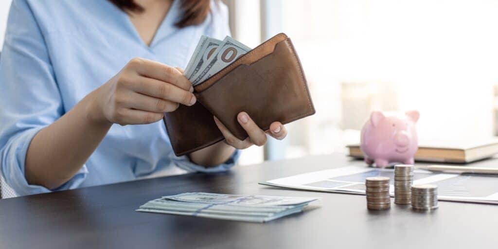Investire con un budget limitato: strategie sicure per principianti