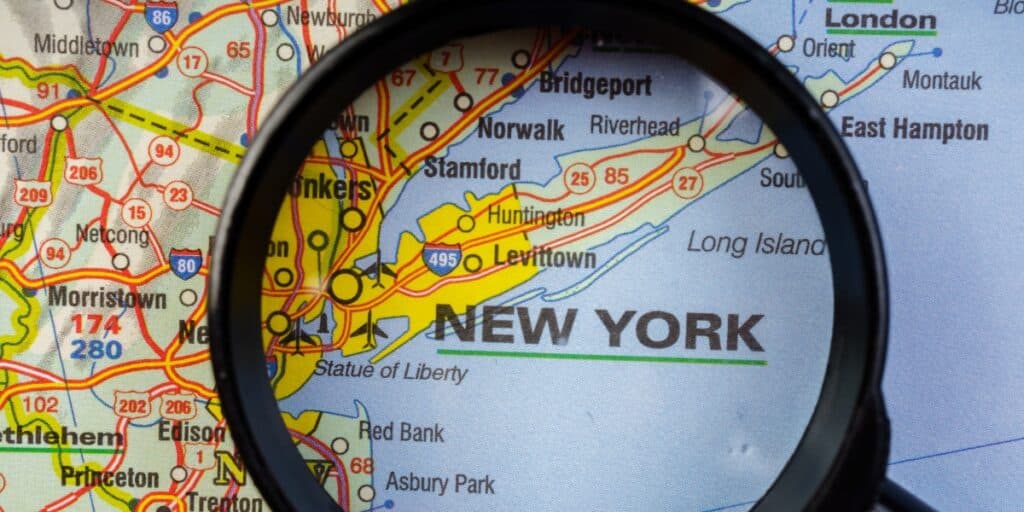 Alla scoperta di New York attraverso le pagine del tempo: un esplorazione delle prime guide e mappe storiche